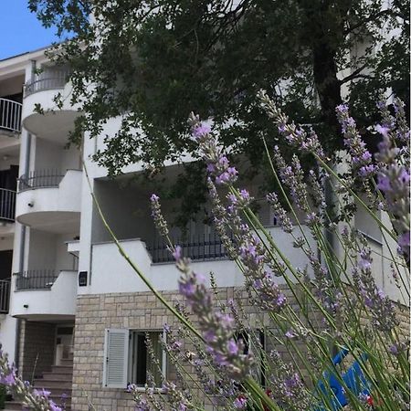 Apartmani Ana マリンスカ エクステリア 写真