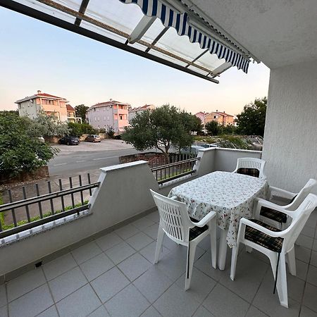 Apartmani Ana マリンスカ エクステリア 写真