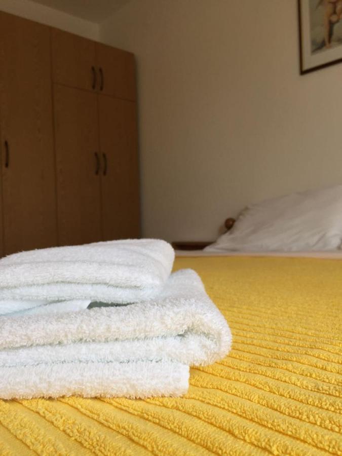 Apartmani Ana マリンスカ エクステリア 写真