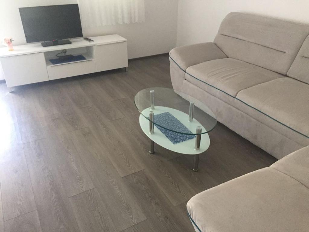 Apartmani Ana マリンスカ エクステリア 写真