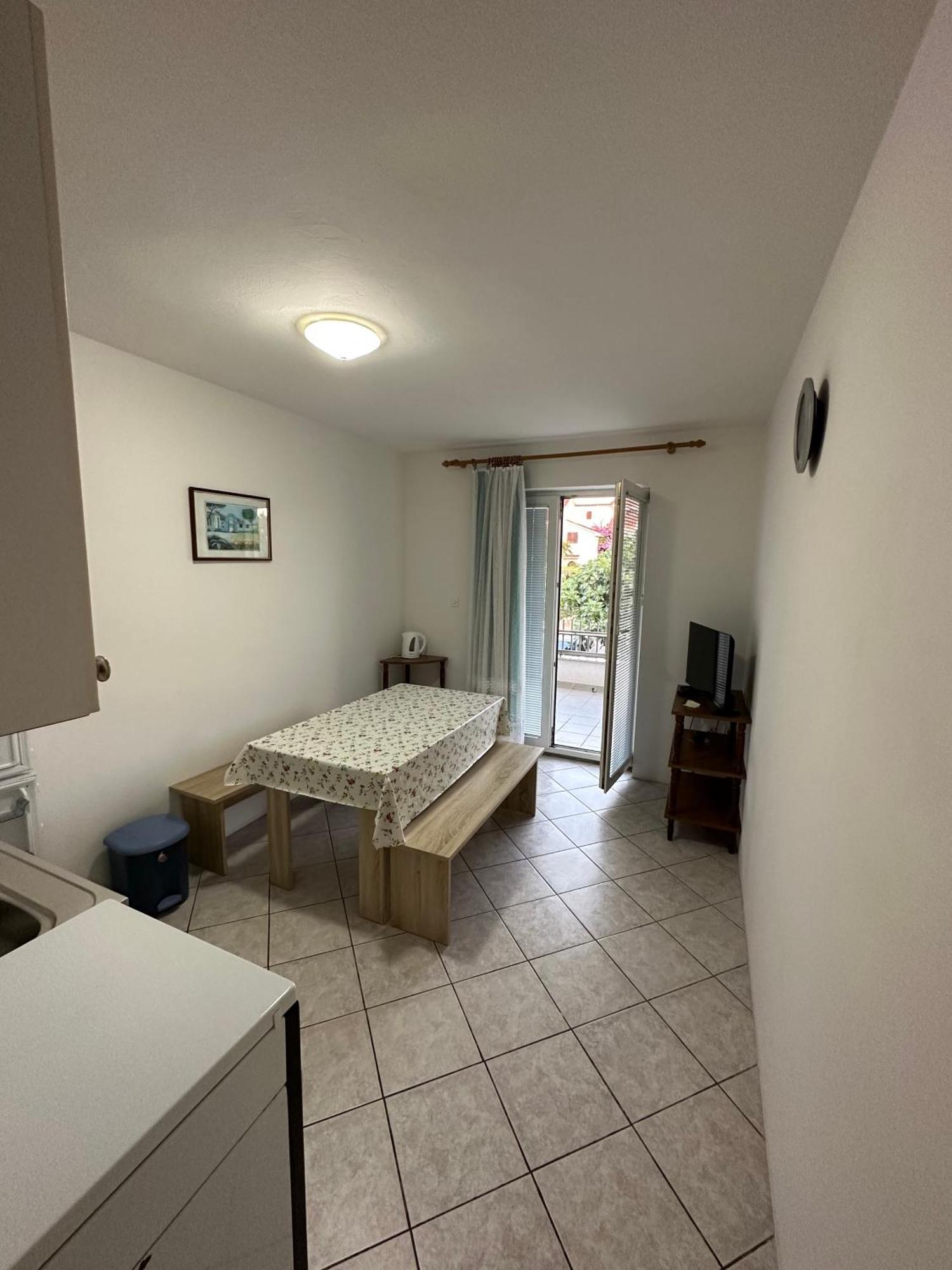 Apartmani Ana マリンスカ エクステリア 写真